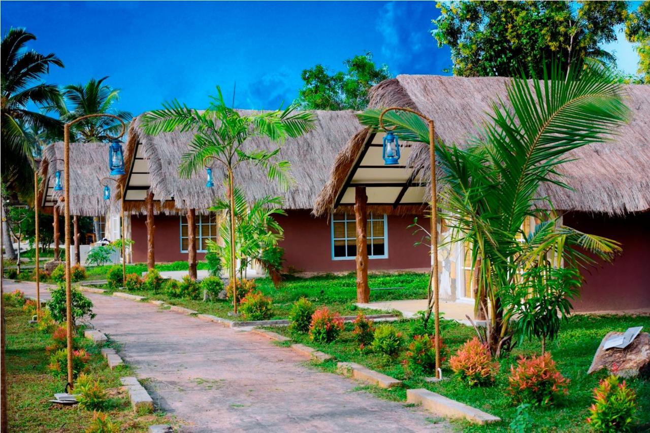 Coco Village Hotel Chilaw Bangadeniya ภายนอก รูปภาพ