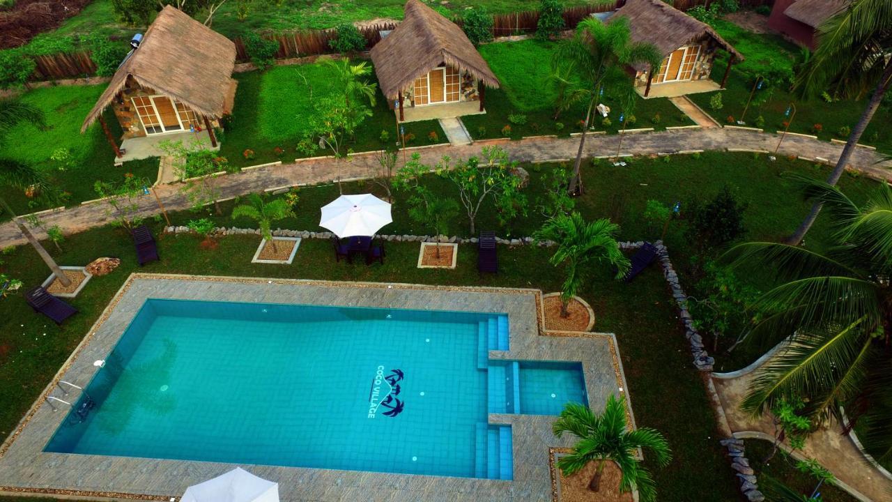 Coco Village Hotel Chilaw Bangadeniya ภายนอก รูปภาพ