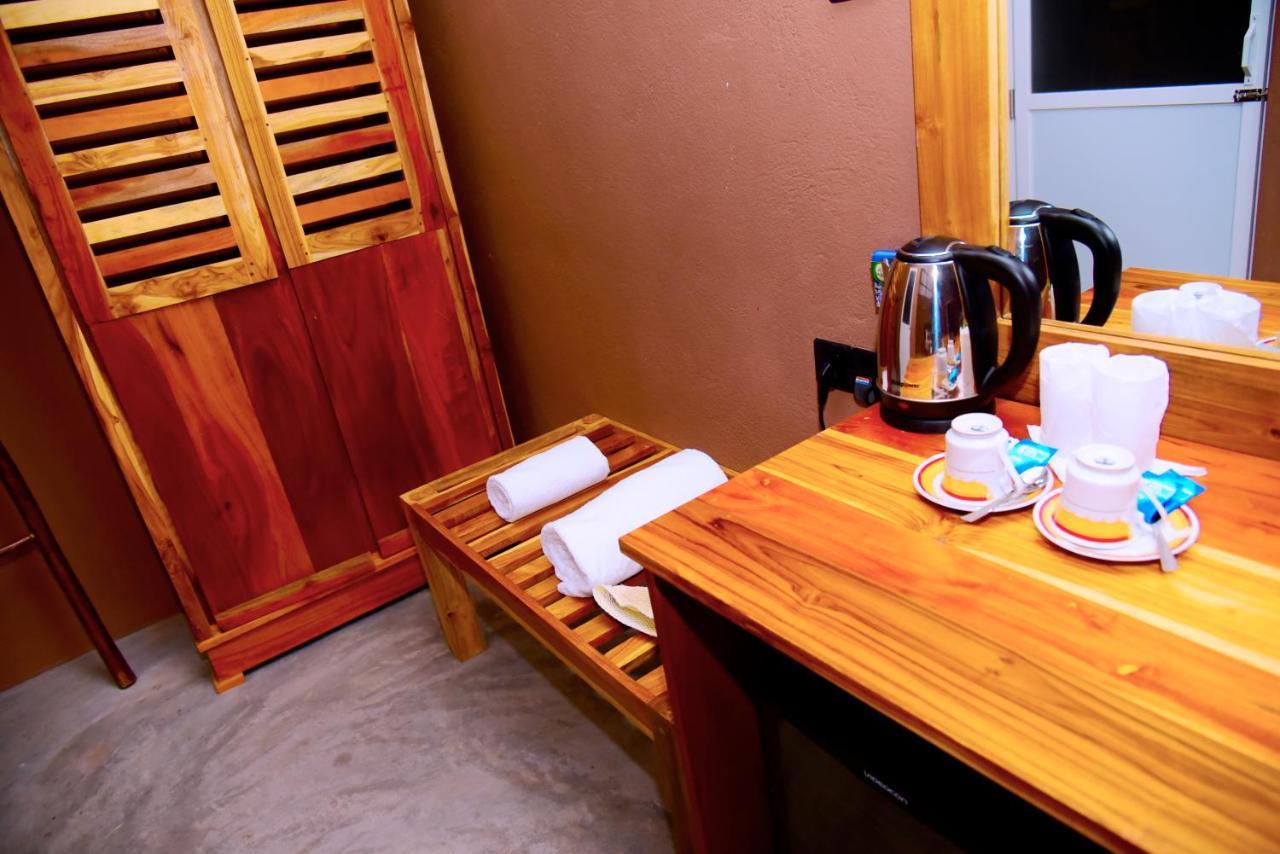 Coco Village Hotel Chilaw Bangadeniya ภายนอก รูปภาพ