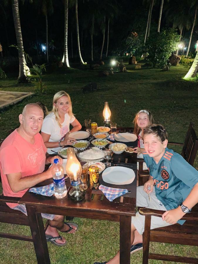 Coco Village Hotel Chilaw Bangadeniya ภายนอก รูปภาพ